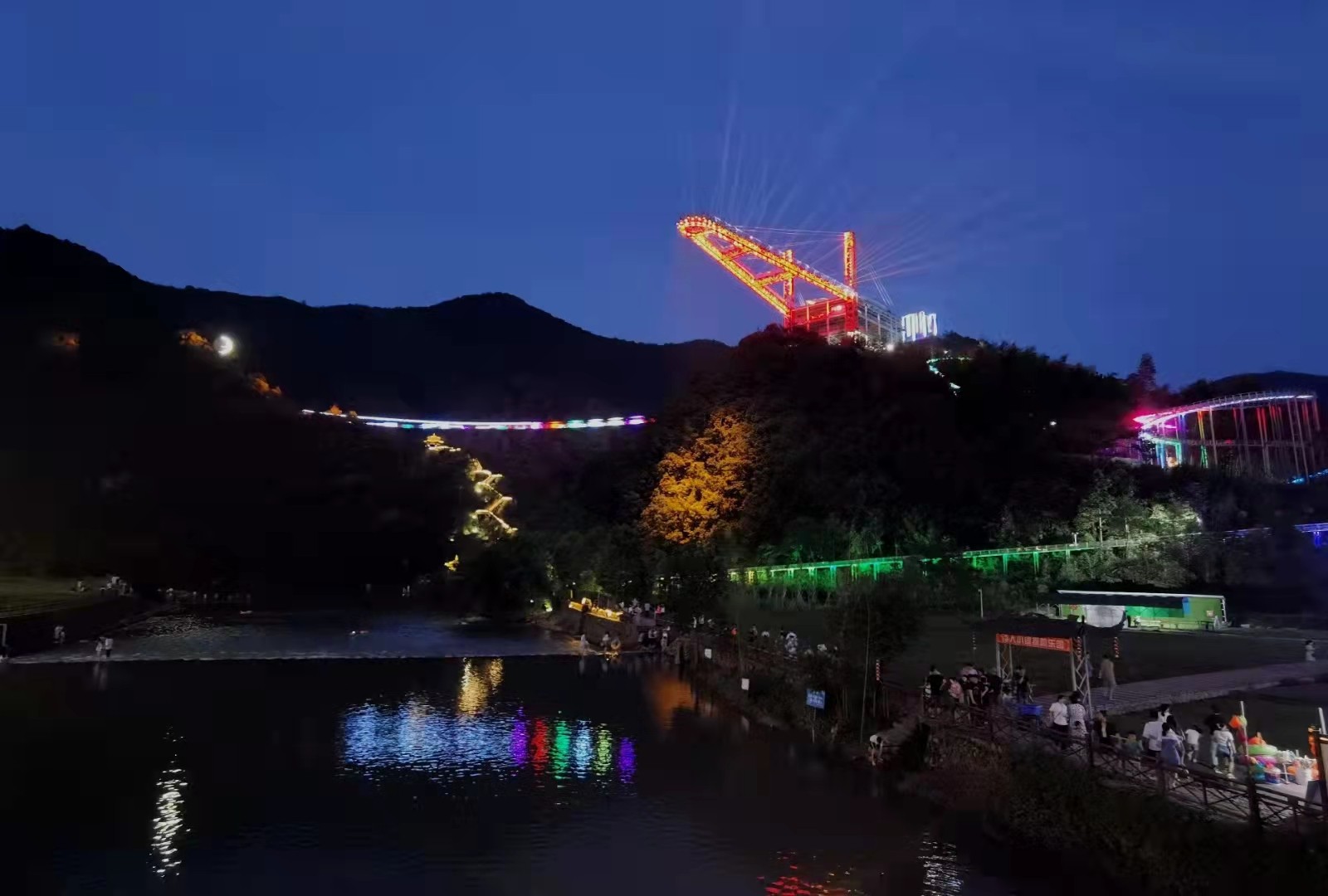 1638520791488957.jpg 浦江上河村鄉(xiāng)村文旅項目夜游火爆.jpg